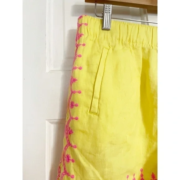 Lilly Pulitzer 4Laryn Linen Short Calla Yellow w/ PINK Embroidery NWT Sz M